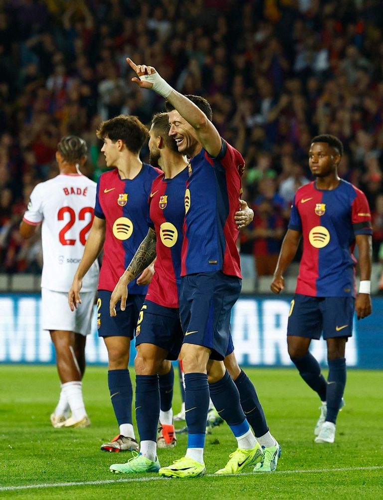 برشلونة يتألق ويفوز على إشبيلية برباعية في ال...