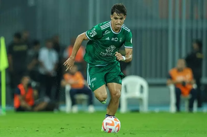 نادي إيطالي يدخل سباق التعاقد مع فيجا
