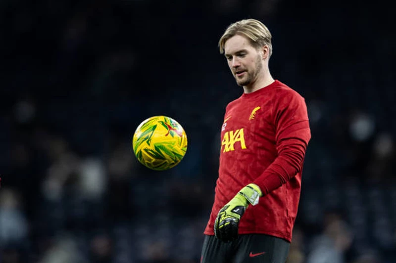 فريق برينتفورد يبدأ مفاوضات لضم لاعب ليفربول...