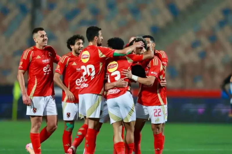 أبو علي يقود الأهلي في مواجهة فاركو قبل نهاية...