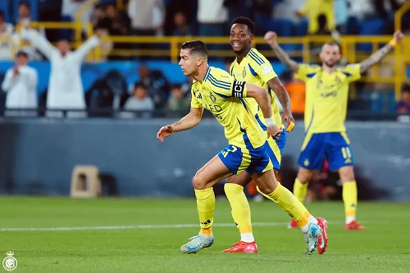 النصر يتلقى هدية من الاتحاد بمناسبة مشاركة رو...