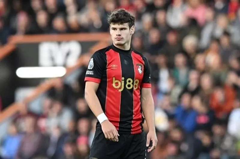 اتفاق بورنموث مع بديل كيركيز قبل رحيله إلى لي...