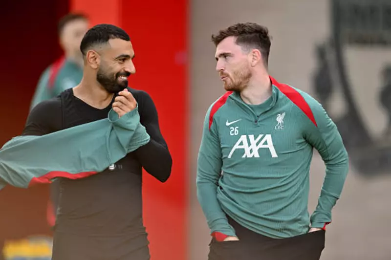 روبيرتسون يغلف भवبه مع ليفربول بالغموض