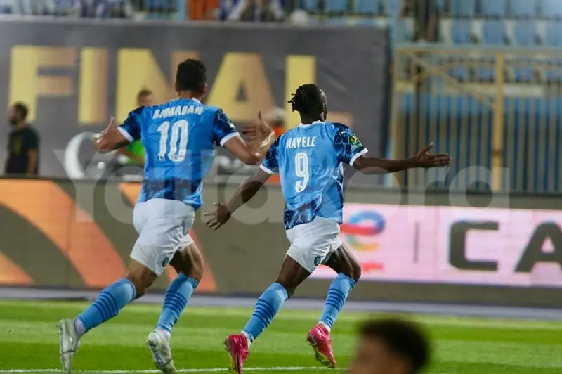 بيراميدز يمدد عقد اللاعب ماييلي لموسم إضافي.