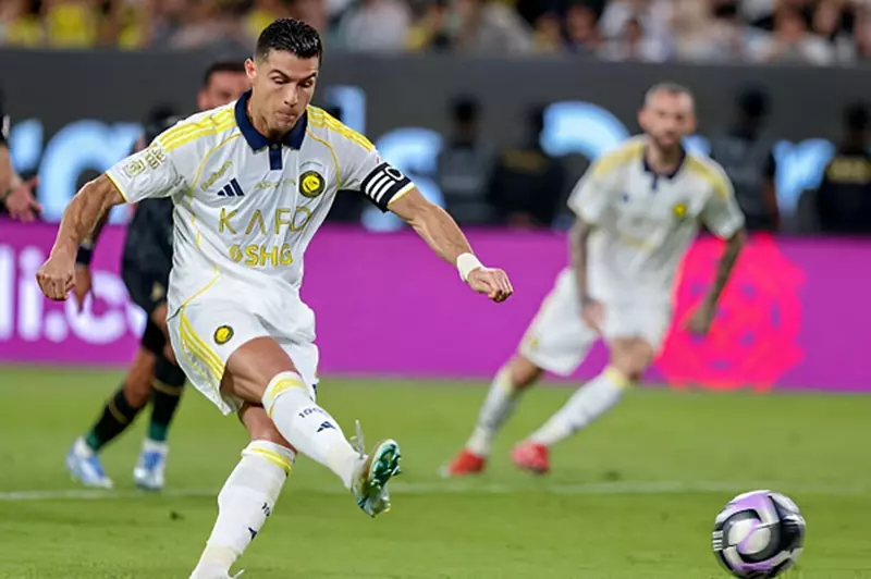 رونالدو يقدم إستراتيجية جديدة مع النصر قبل تج...