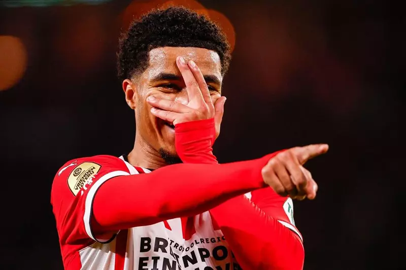 ليفركوزن يكتشف بديلاً لفيertz في نادي أيندهوف...
