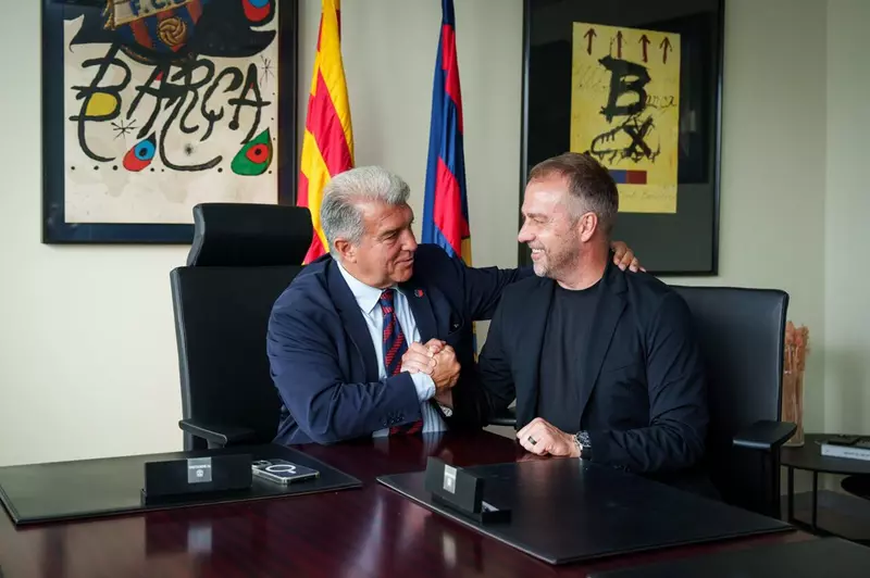 برشلونة يطارد صفقتين في فترة الانتقالات الصيف...