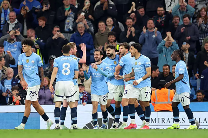 فيورنتينا يلاحق نجمًا من مانشستر سيتي