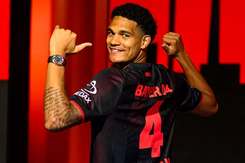 ليفركوزن يتعاقد مع مدافع ليفربول جاريل كوانسا...