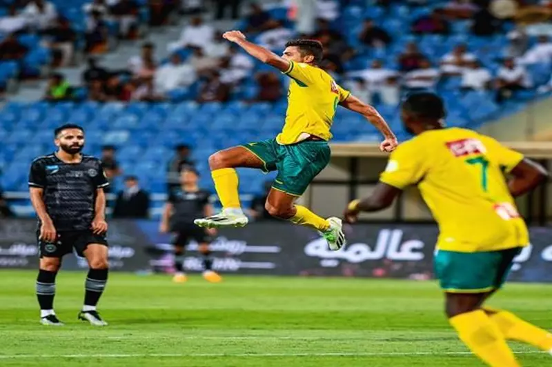 محمد شريف يقدم أداء رائع وسجل 9 أهداف قبل عود...