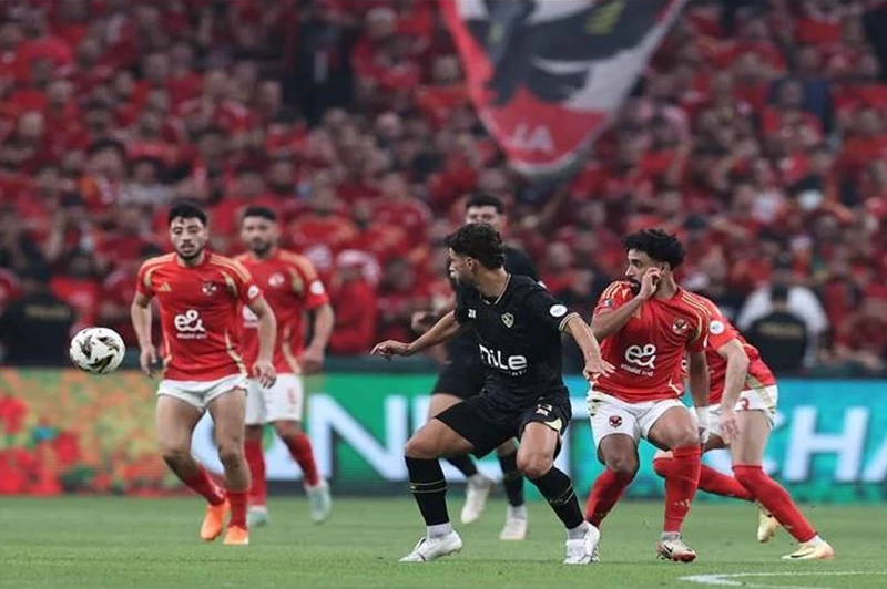 الرياضة تقدم دعما ماليًا لأندية الأهلي والزما...