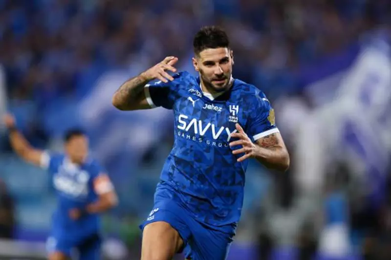 ميتروفيتش على وشك الرحيل عن فريقه الهلال