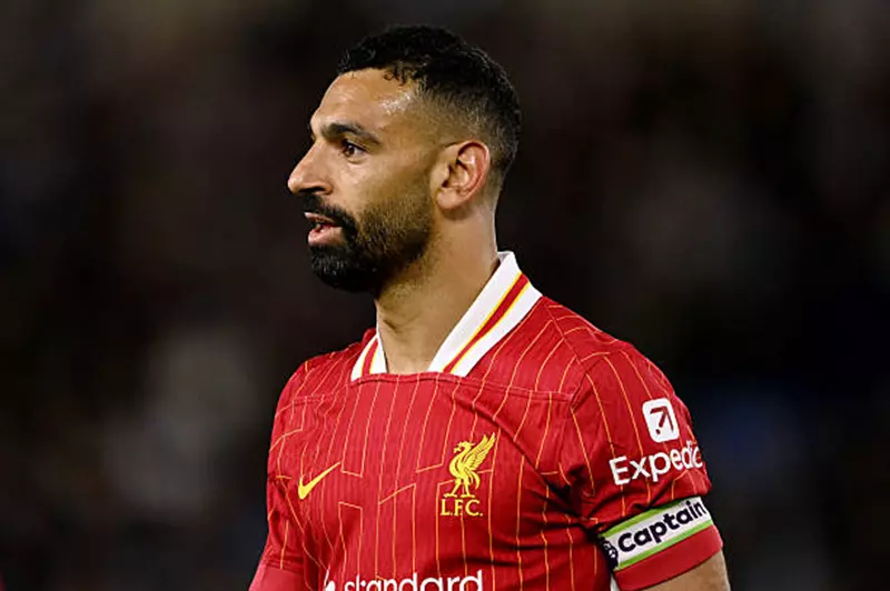 محمد صلاح يغادر إجازته بعد وفاة نجم ليفربول ا...