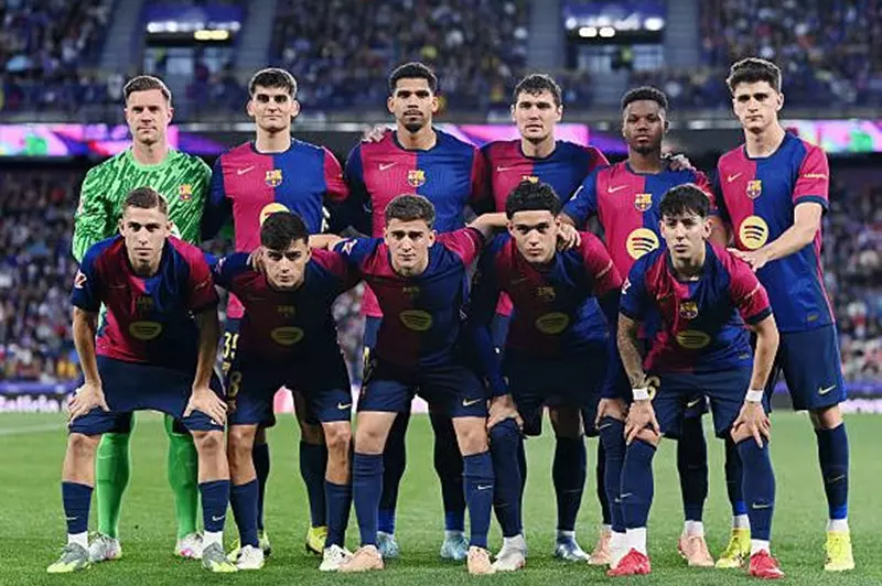برشلونة يعول على الناشئين بعد إخفاق مفاوضات نيكو ويليامز