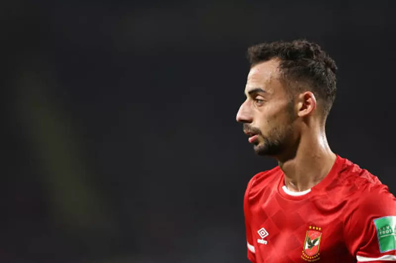 ما هي إسهامات أحمد عبد القادر مع النادي الأهلي؟