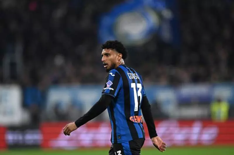 وكيل إيدرسون يؤكد اهتمام الهلال بالتعاقد معه