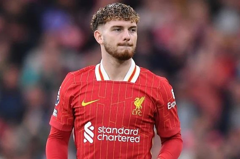 وست هام يطارد هارفي إليوت من ليفربول