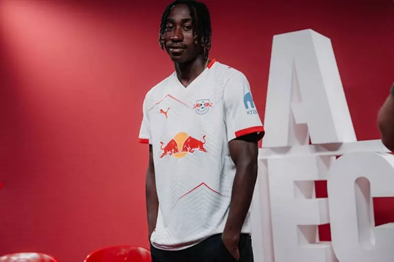 نادي لايبزيج الألماني يتعاقد مع اللاعب الإيفو...