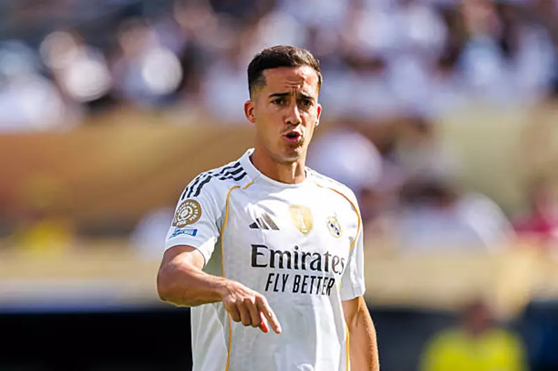 فاسكيز يودع ريال مدريد برسالة من القلب