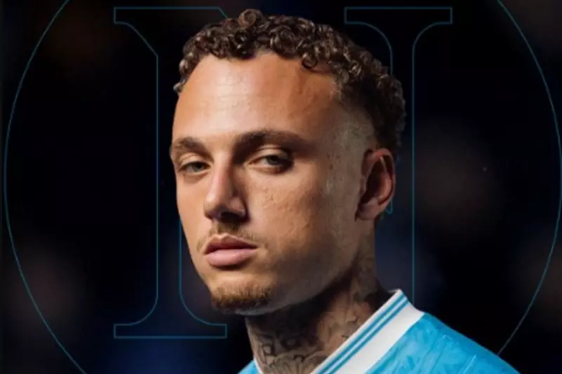 نابولي يعلن التعاقد مع هداف آيندهوفن الهولندي...