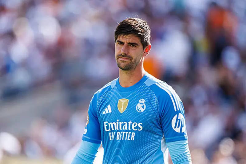 ريال مدريد يتوصل لاتفاق مع كورتوا لتجديد عقده...