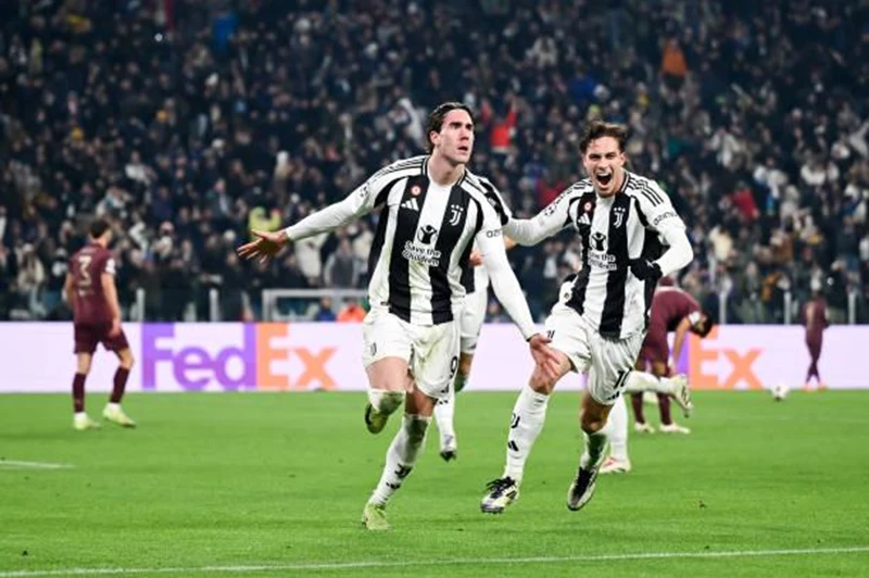 من سيهزم من في معركة فلاهوفيتش؟