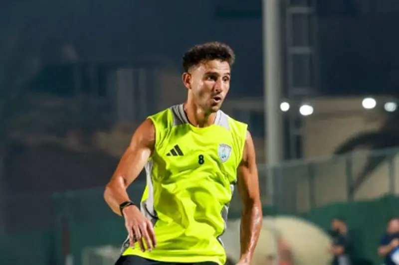 الوكرة القطري يرفض فكرة رحيل حمدي فتحي إلى بي...