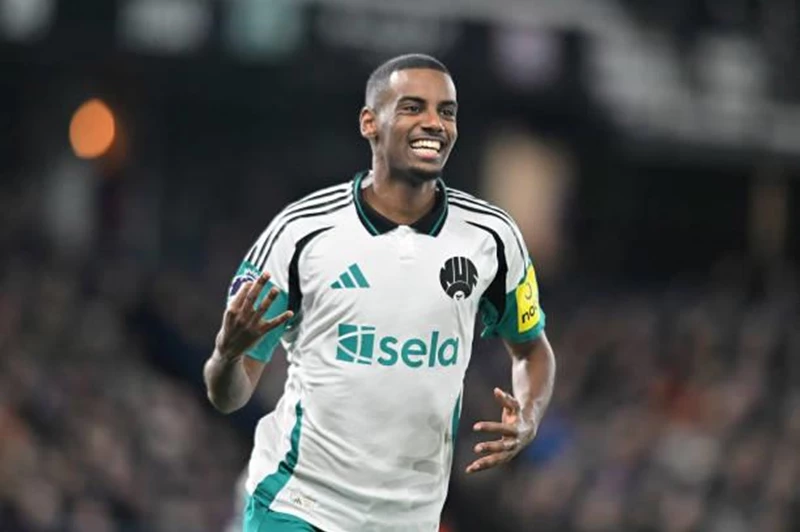 تفاصيل عرض نادي الهلال السعودي لاستقطاب النجم...