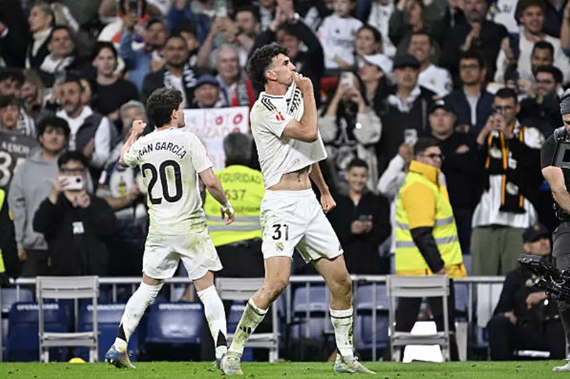 تقرير يفيد أن مدافع ريال مدريد على وشك الانتق...