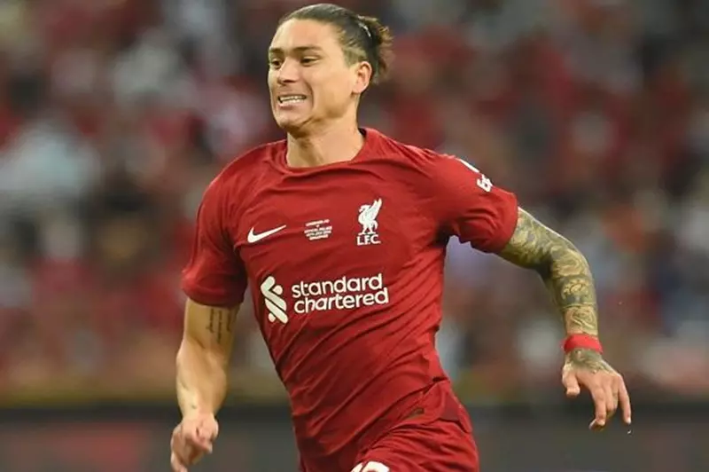 يوفنتوس يبذل الجهود لخطف داروين نونيز