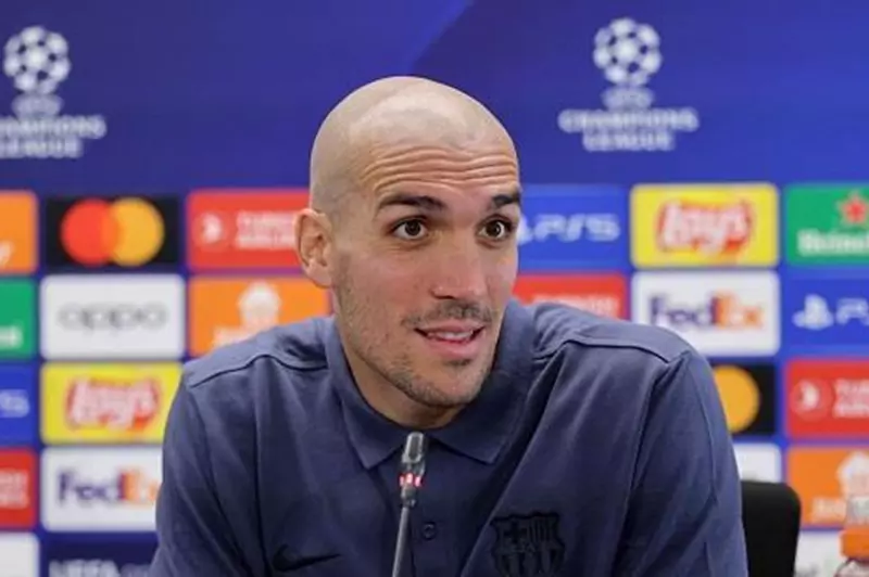 فليك يغيب أوريول روميو عن جولة برشلونة التحضي...