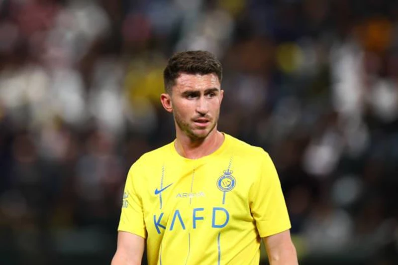 أتلتيك بلباو يتعاقد مع لابورت