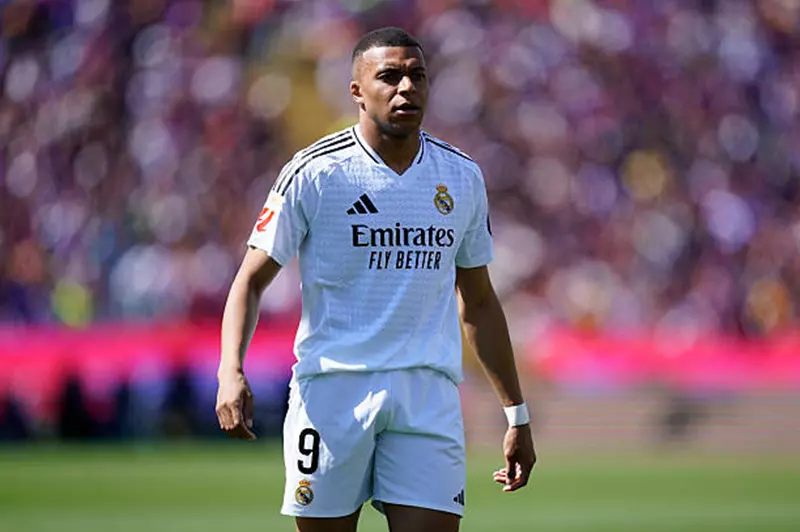 مبابي سيحمل الرقم 10 في ريال مدريد الموسم الم...