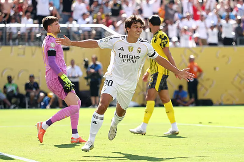 جونزالو جارسيا يرفض العروض الأربعة ويختار الب...