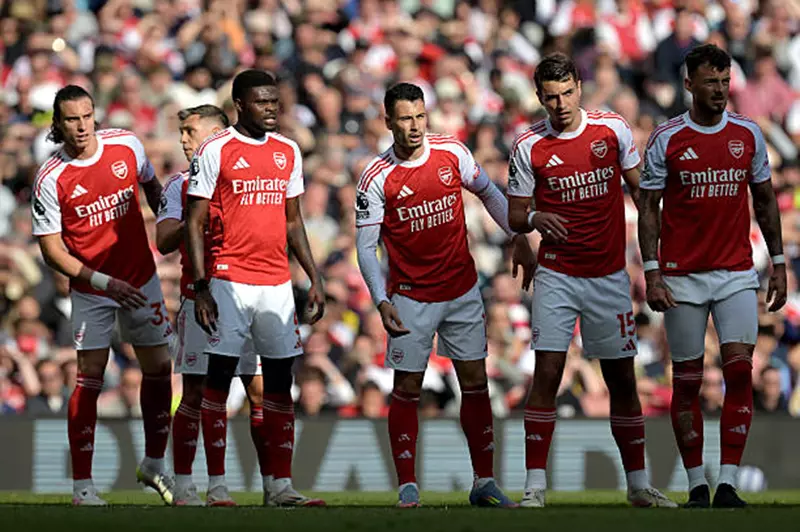 خسارة أرسنال المباغتة على يد ميلان بركلات الت...