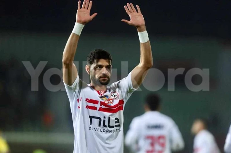 "أيقونة الزمالك" مصطفى شلبي يودع النادي ومشجع...