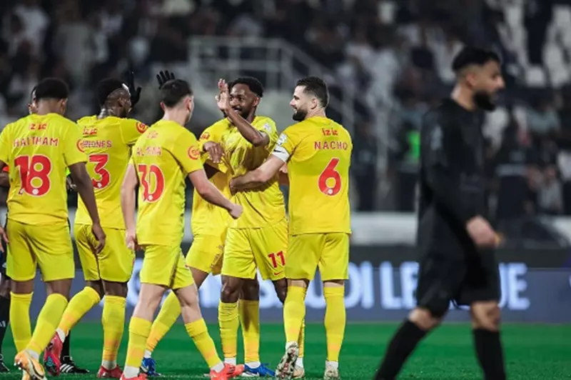 القادسية يُتمّ صفقة انتقال لاعبه إلى الرائد