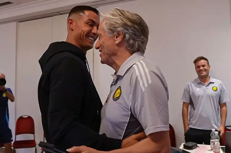 فريق النصر يعلن وصول نجمه الجديد إلى معسكر ال...