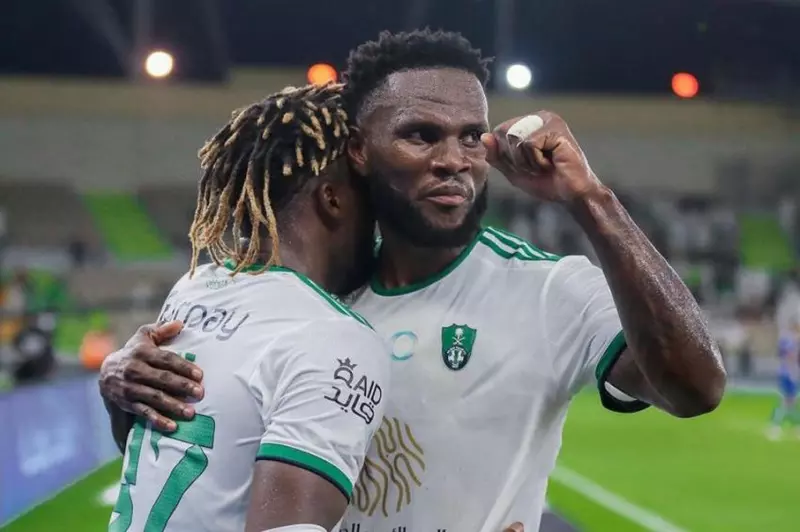 رومانو: الأهلي يفتح الباب لرحيل كيسيه