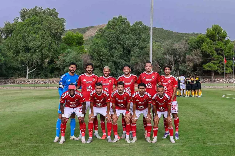 أجري لاعبو الأهلي مران استشفائي قبل رحيلهم من...