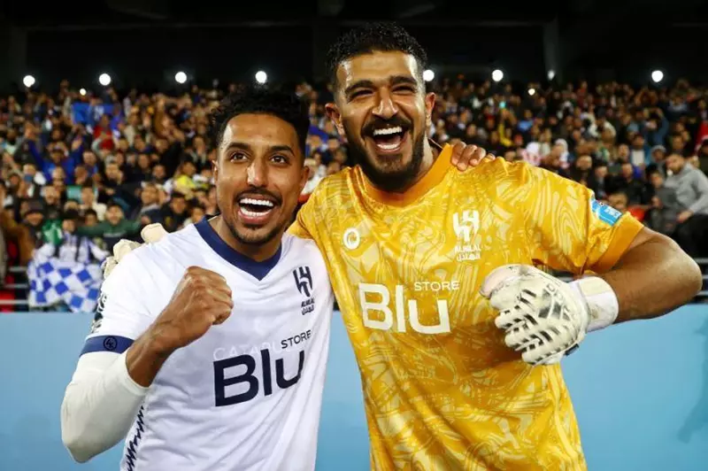 حالة غامضة تحيط بمستقبل حارس فريقي الهلال الس...