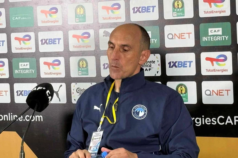 مدرب بيراميدز يرفض موعد المباراة بسبب حرارة ا...