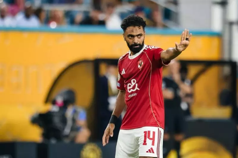 الشحات: ريبييرو يطالب بدور مماثل لفايلر، ولن...