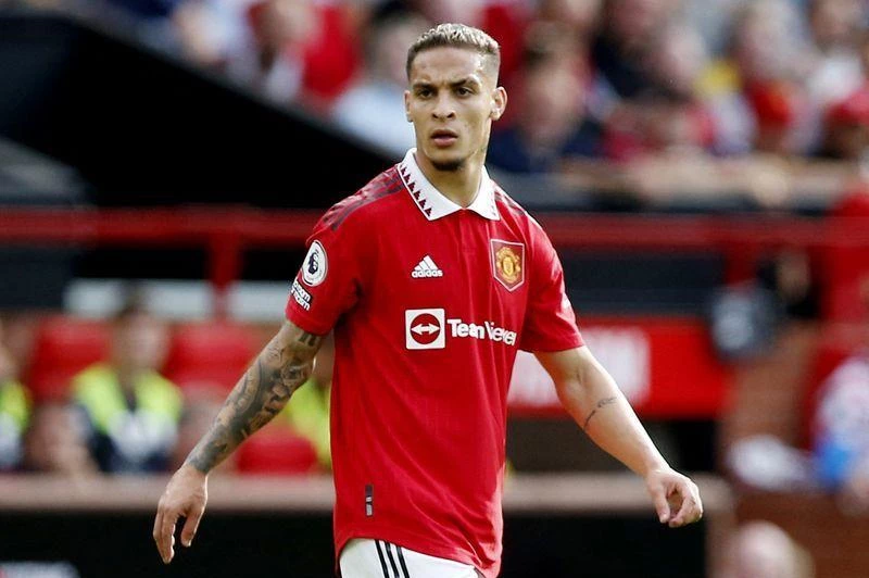 جيسوس يؤكد موقف أنتوني بشأن الانتقال إلى النص...