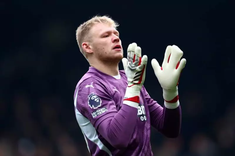 نيوكاسل يتفاوض لاستقدام رامسديل من ساوثامبتون