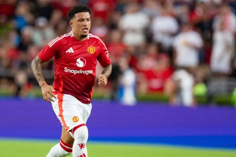 مانشستر يونايتد يحدد ثمن بديل لjadon sancho