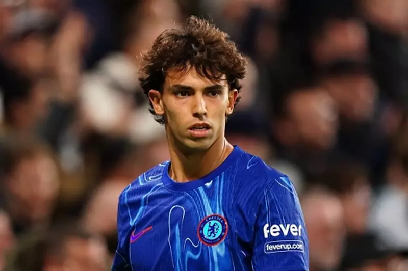 النصر يعلن تعاقده مع جواو فيليكس رسمياً