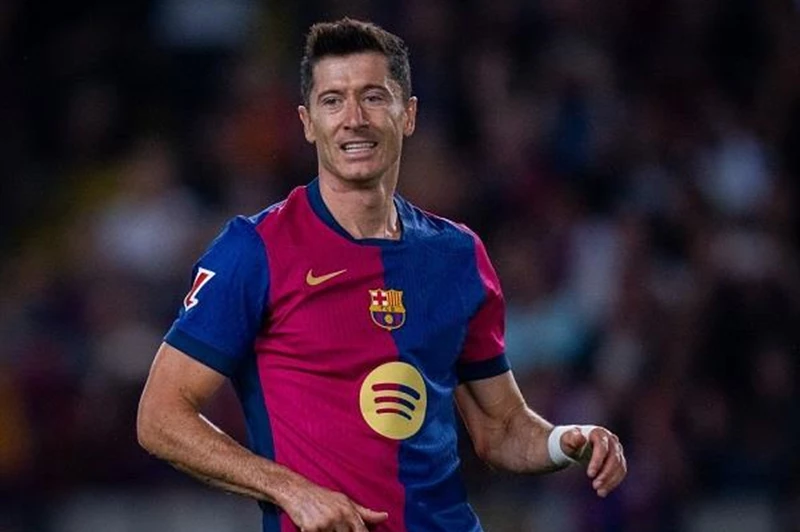 الدوري السعودي يحاول جلب ليفاندوفسكي مرة أخرى