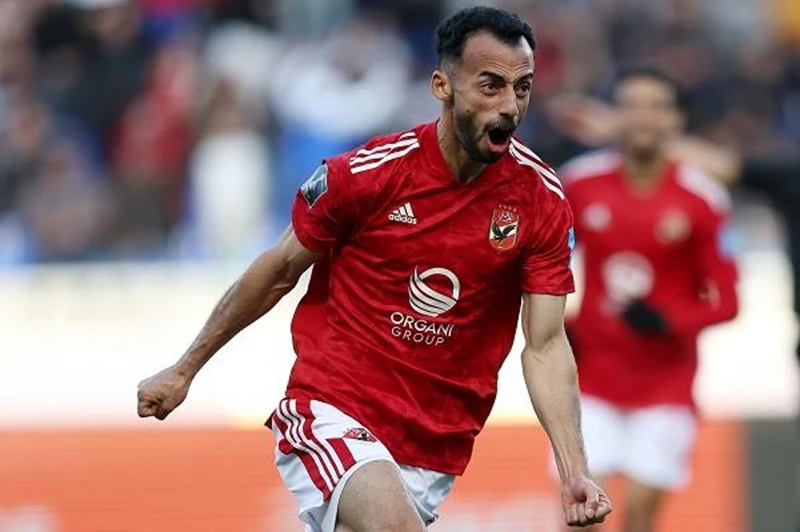 من مصادر بيراميدز: لا مفاوضات مع أحمد عبد الق...