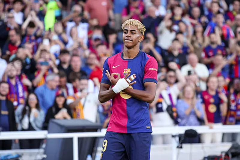 لابورتا: يامال نجم الجيل الحالي.. وميسي الأفض...